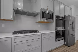 8705 Quietwood Ln, Miami Township, OH 45002 - Photo 15