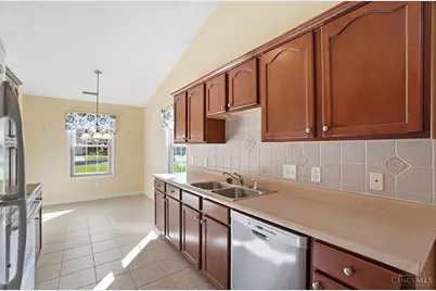 2571 Vinny Drive, Middletown, OH 45044 - Photo 9