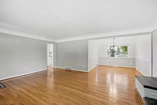 3699 Krierview Dr, Green Township, OH 45248 - Photo 5