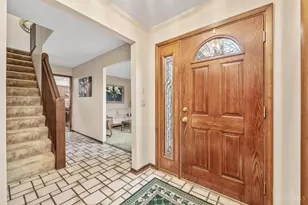 10900 Yorkway Ln, Montgomery, OH 45249 - Photo 3