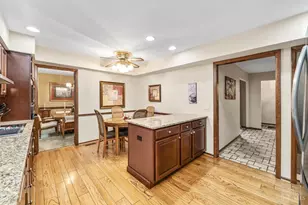 10900 Yorkway Ln, Montgomery, OH 45249 - Photo 9