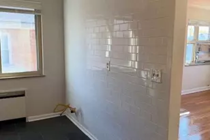 3914 E Gatewood Ln, Silverton, OH 45236 - Photo 11