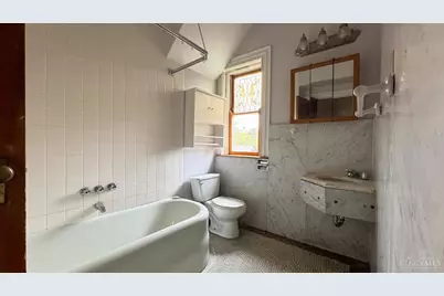 2304 Upland Place, Cincinnati, OH 45206 - Photo 23