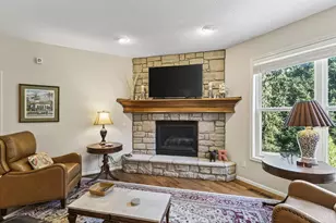 8022 Stonegate Dr, Anderson Township, OH 45255 - Photo 17