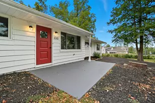 10110 Woodstock Dr, Woodlawn, OH 45215 - Photo 3