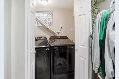 295 Dorchester Avenue, Cincinnati, OH 45219 - Photo 19