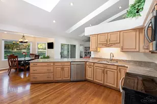 8126 Baywood Ct, Maineville, OH 45039 - Photo 11