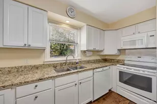 6855 Sayler Ave, Cincinnati, OH 45233 - Photo 13