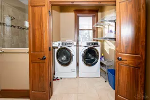 229 W Court St, Cincinnati, OH 45202 - Photo 63