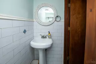 229 W Court St, Cincinnati, OH 45202 - Photo 41