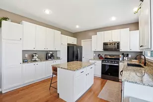 1492 Red Hawk Ct, Turtle Creek Township, OH 45036 - Photo 19