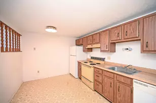 6617 Hearne Rd, Green Township, OH 45248 - Photo 11