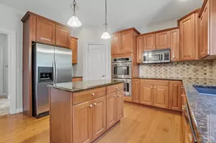 295 Stratford Ln, Beavercreek, OH 45385 - Photo 11