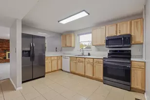 6117 Charlesgate Rd, Huber Heights, OH 45424 - Photo 3