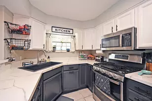 1780 Springdale Rd, Springfield Township, OH 45231 - Photo 9