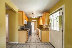 1868 Fieldcrest Dr, Lawrenceburg, IN 47025 - Photo 9