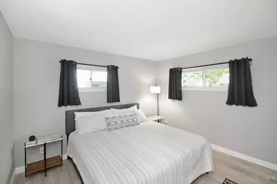 8831 Daly Road, Springfield Township, OH 45231 - Photo 11