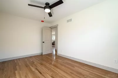 8693 Mockingbird Lane, Springfield Township, OH 45231 - Photo 23