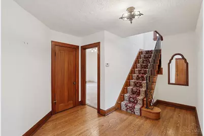 3736 Dogwood Lane, Cincinnati, OH 45213 - Photo 7