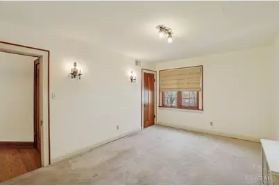 3736 Dogwood Lane, Cincinnati, OH 45213 - Photo 23