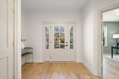 3917 Paxton Avenue, Cincinnati, OH 45209 - Photo 3