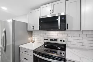 1371 Finch Ln, Miami Township, OH 45150 - Photo 13