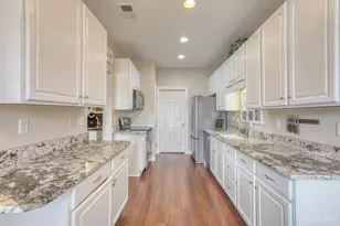 8008 Pinnacle Point Dr, West Chester, OH 45069 - Photo 9