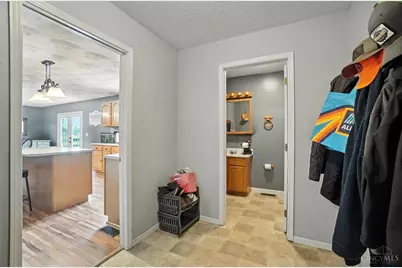 241 Raycon Drive, Union Twp, OH 45177 - Photo 9