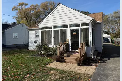 4235 Vannest Ave, Middletown, OH 45042 - Photo 1