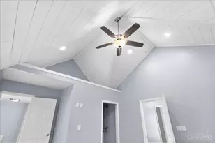 6325 Desmond St, Cincinnati, OH 45227 - Photo 17