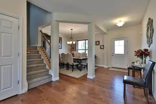 1757 Woodruff Ln, Wyoming, OH 45215 - Photo 5