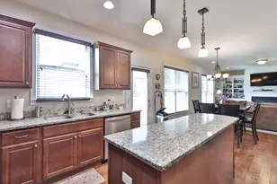 1757 Woodruff Ln, Wyoming, OH 45215 - Photo 15