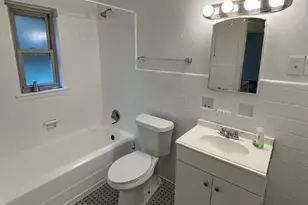 877 Ludlow Ave, Cincinnati, OH 45220 - Photo 39