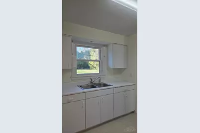 8240 Camargo Road, Madeira, OH 45243 - Photo 17