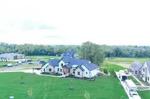 9798 Christian Ct, Hamilton Township, OH 45140 - Photo 15