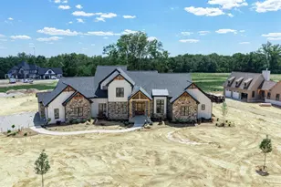 9798 Christian Ct, Hamilton Township, OH 45140 - Photo 3
