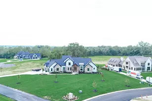 9798 Christian Ct, Hamilton Township, OH 45140 - Photo 3