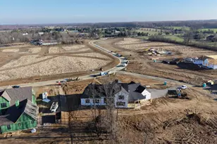 9798 Christian Ct, Hamilton Township, OH 45140 - Photo 5