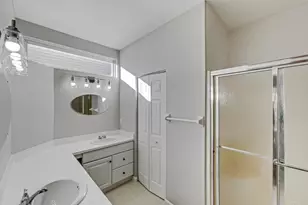 7682 Crystal Cove Pointe, Hamilton Township, OH 45039 - Photo 5