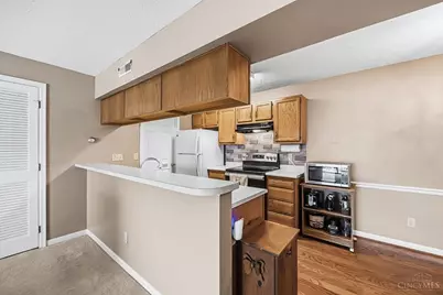 5769 Cheviot Road #2A, Green Township, OH 45247 - Photo 7