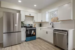 1747 Summithills Dr, Anderson Township, OH 45255 - Photo 7