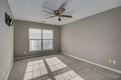 2124 Commons Circle, Batavia Township, OH 45103 - Photo 11