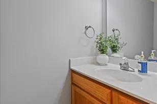 8404 Gettysburg Ln, Hamilton Township, OH 45039 - Photo 17