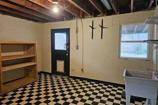 9103 Zoellner Rd, Colerain Township, OH 45251 - Photo 39