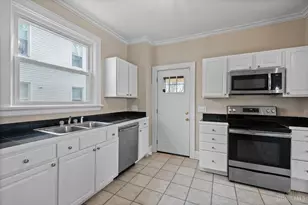 3249 Berwyn Pl, Cincinnati, OH 45209 - Photo 5