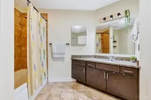 1326 Vine St, Cincinnati, OH 45202 - Photo 17