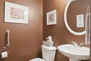 5725 Lofty View Ln, Green Township, OH 45247 - Photo 9