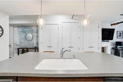 1415 Vine Street #305, Cincinnati, OH 45202 - Photo 15