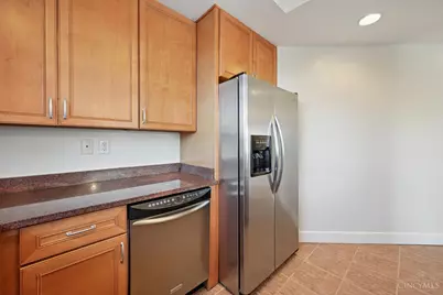 2260 Riverside Drive #203, Cincinnati, OH 45202 - Photo 9