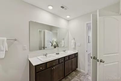 5001 Lakeview Drive, Hamilton Township, OH 45152 - Photo 21